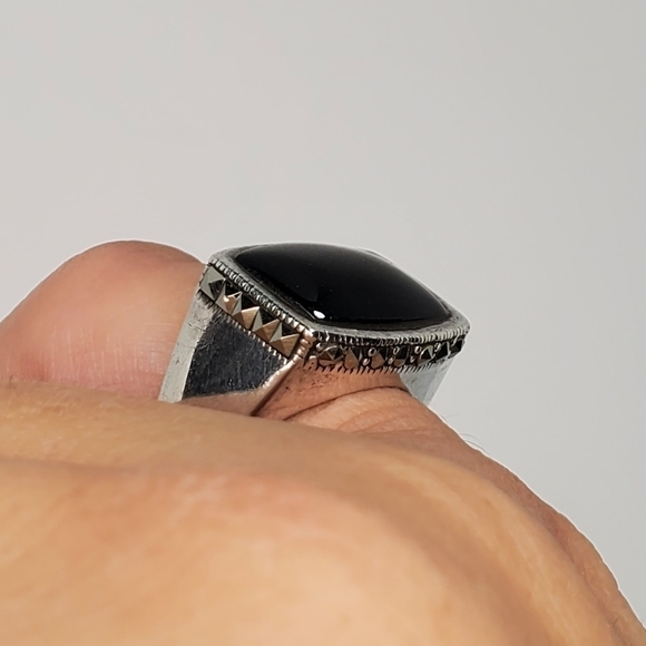 Sabrina sz 7 Sterling 925 Black Mother of Pearl rectangle marcasite accent ring - Picture 8 of 13